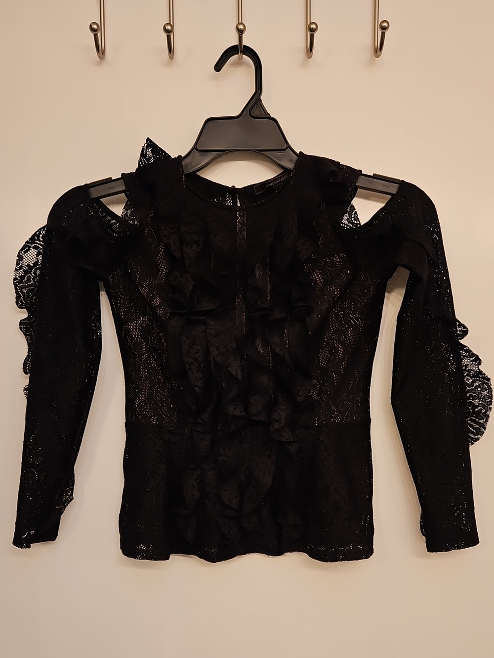 BCBGMAXAZRIA Black Lace Cold Shoulder Ruffle Top XXS Long Sleeve Cut Out Blouse
